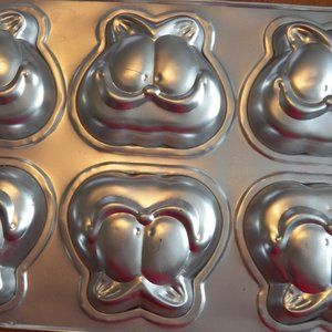 Vintage 1992 Wilton Garfield Mini Cakes Pan